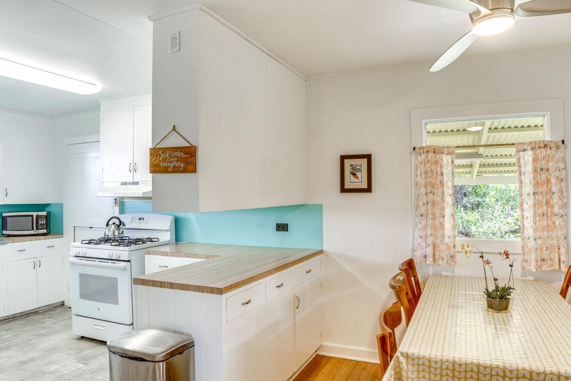 Charming Historic Hilo House Minutes To Beach! Экстерьер фото